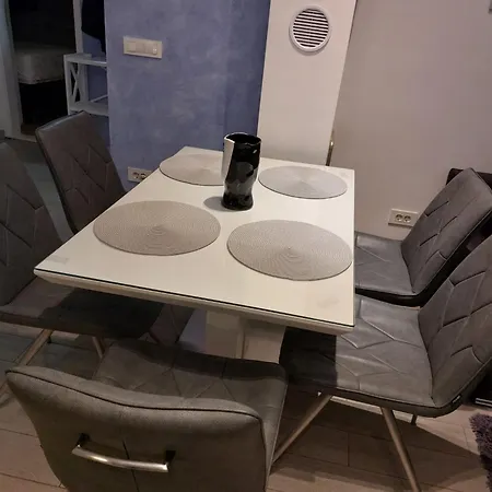App Lux F Makarska