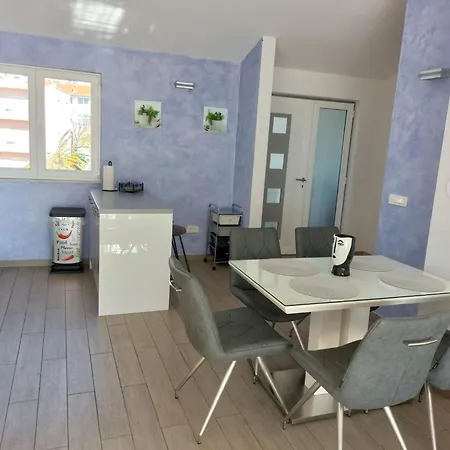 App Lux F Apartment Makarska