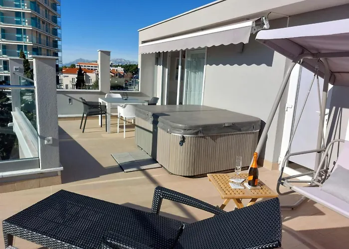 App Lux F * מאקרסקה