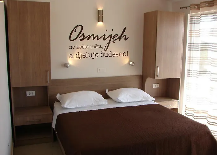 Апартаменти App Lux F Макарська